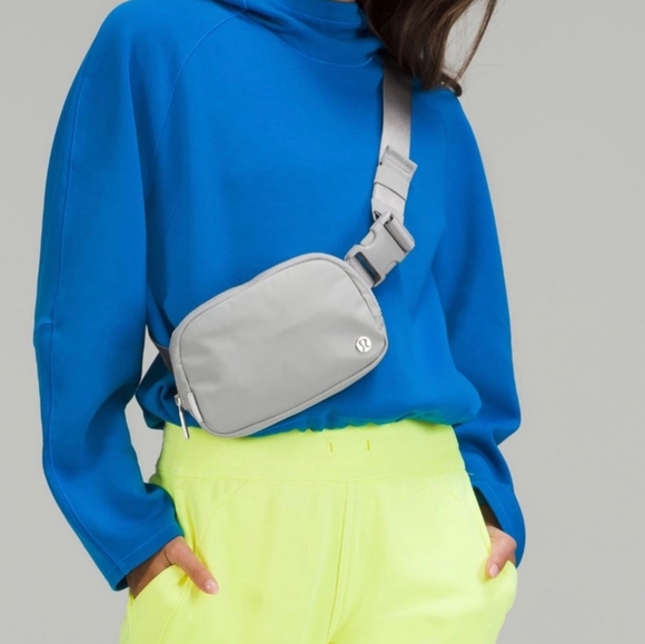 Lululemon Athletica Everywhere Belt Bag - Picture 2 of 6